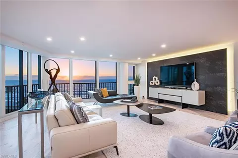 4651 Gulf Shore Blvd N #501, Naples, FL 34103