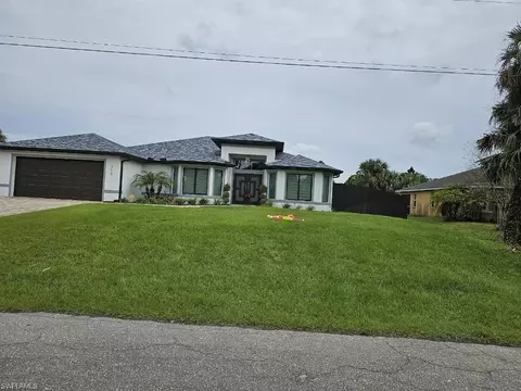 712 Desoto Ave, Lehigh Acres, FL 33972