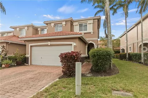 9610 Roundstone Cir, Fort Myers, FL 33967