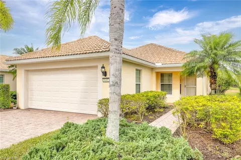 8681 Querce Ct, Naples, FL 34114