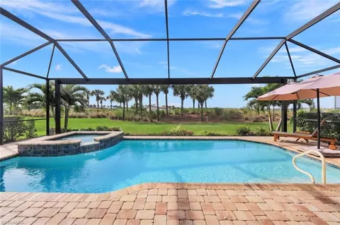9104 Siesta Bay Dr, Naples, FL 34120