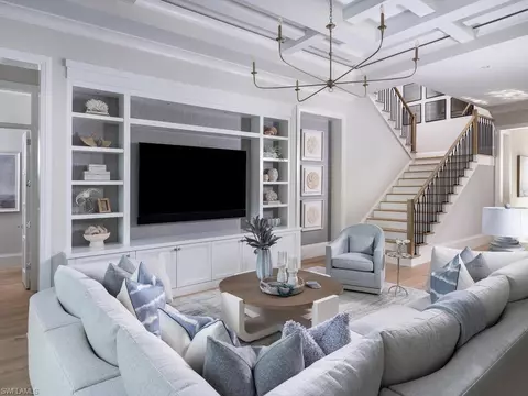 575 Pine Grove Ln, Naples, FL 34103