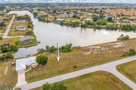 2306 NE 21st Ter, Cape Coral, FL 33909