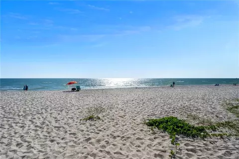 1950 Gulf Shore Blvd N #108, Naples, FL 34102