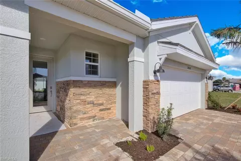 28268 Captiva Shell Loop, Bonita Springs, FL 34135