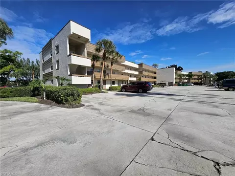499 Forest Lakes Blvd #2-304, Naples, FL 34105