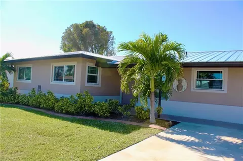 3752 SE 2nd Ave, Cape Coral, FL 33904