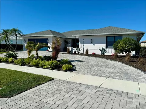 580 Tripoli Ct, Marco Island, FL 34145
