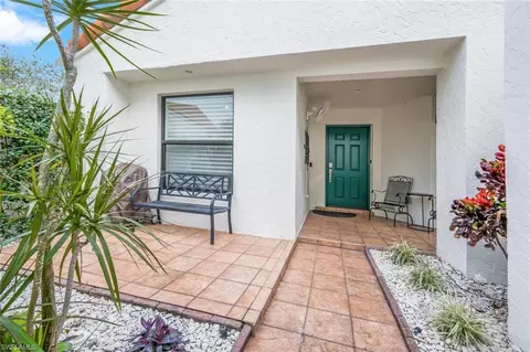 662 Windsurf Ln #19-0, Naples, FL 34108 photo 4