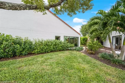 662 Windsurf Ln #19-0, Naples, FL 34108 photo 38