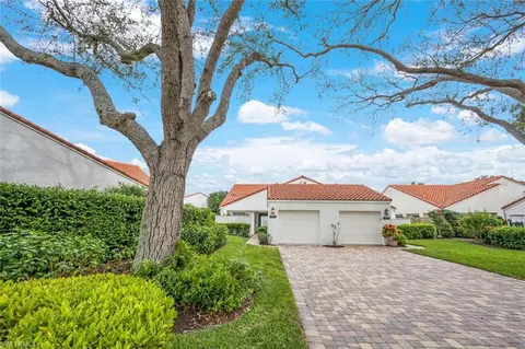 662 Windsurf Ln #19-0, Naples, FL 34108 photo 2