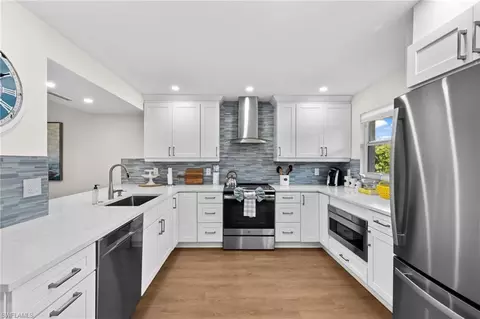12945 Vanderbilt Dr #203, Naples, FL 34110