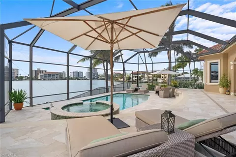 368 Bayside Ave, Naples, FL 34108 photo 8
