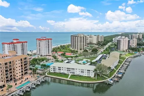 10682 Gulf Shore Dr #205, Naples, FL 34108