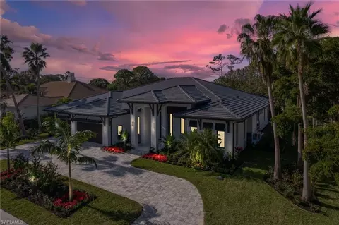 145 Cheshire Way, Naples, FL 34110