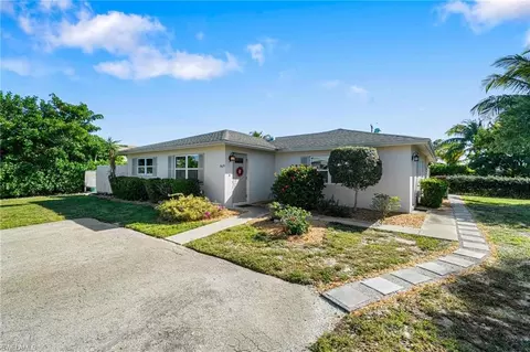662 109th Ave N, Naples, FL 34108