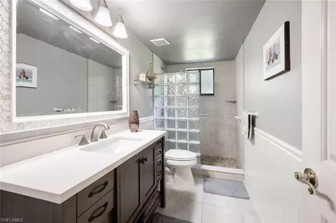 586 Beachwalk Cir #O-101, Naples, FL 34108