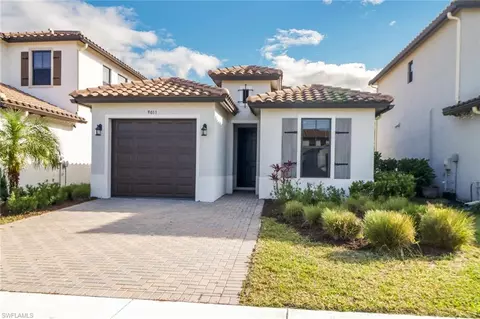 9011 Madrid Cir, Naples, FL 34104
