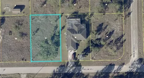 1225 Cloplon St E, Lehigh Acres, FL 33974