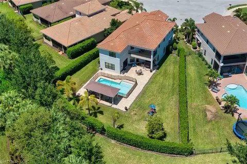 3279 Pacific Dr, Naples, FL 34119