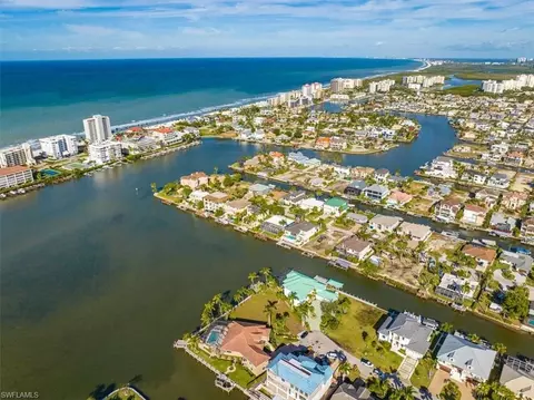 342 Bayside Ave, Naples, FL 34108 photo 8