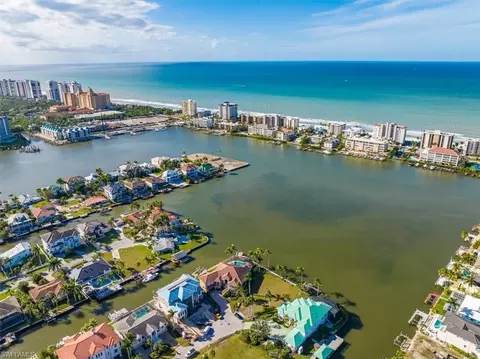 342 Bayside Ave, Naples, FL 34108 photo 9
