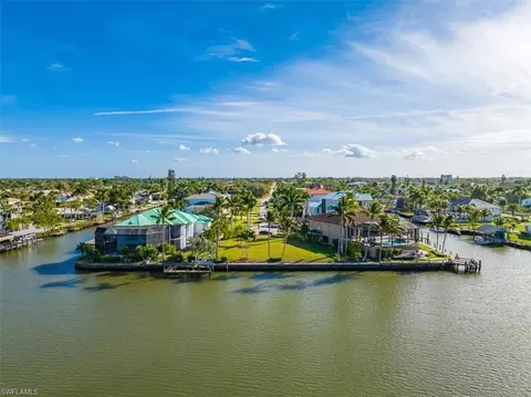 342 Bayside Ave, Naples, FL 34108 photo 4