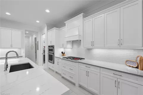 6255 Megans Bay Dr, Naples, FL 34113 photo 8