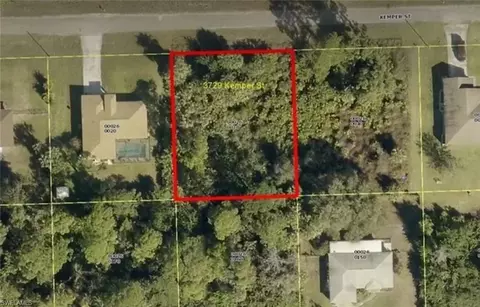 3729 Kemper St, Fort Myers, FL 33905