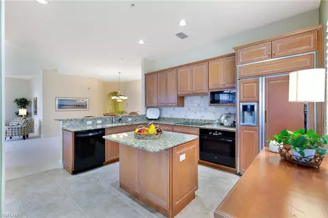 319 7th Ave S #319, Naples, FL 34102 photo 8