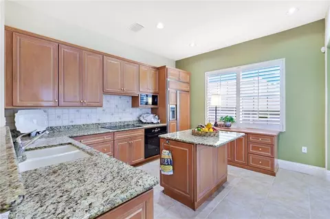 319 7th Ave S #319, Naples, FL 34102 photo 9