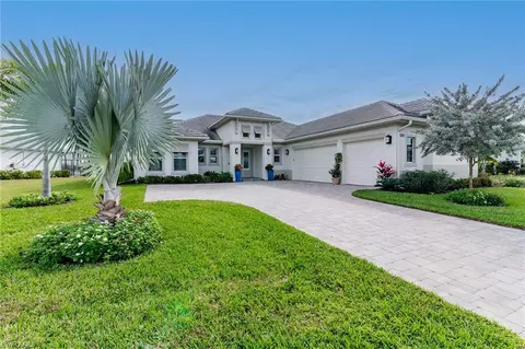 14281 Laguna Springs Ln, Naples, FL 34114