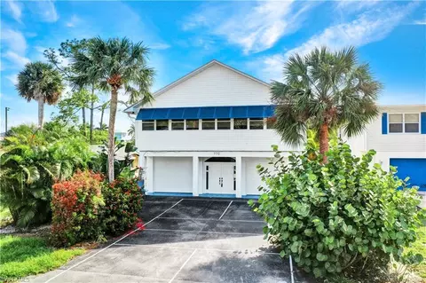 770 Park Ave, Naples, FL 34110 photo 2
