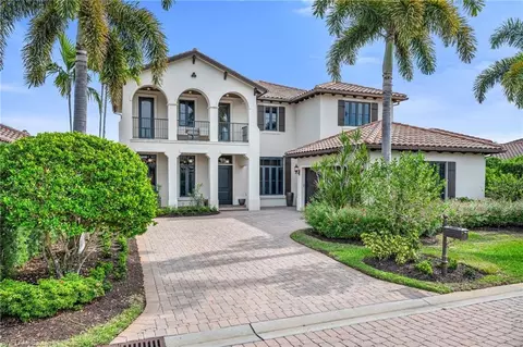2200 Residence Cir, Naples, FL 34105
