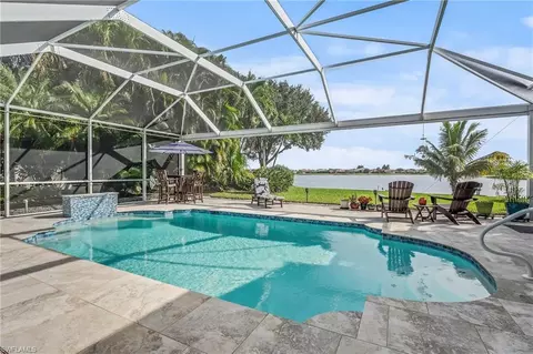 2213 Valencia Lakes Cir, Naples, FL 34120