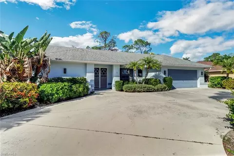 4961 Berkeley Dr, Naples, FL 34112 photo 2