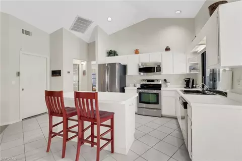4961 Berkeley Dr, Naples, FL 34112 photo 3