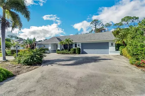 4961 Berkeley Dr, Naples, FL 34112