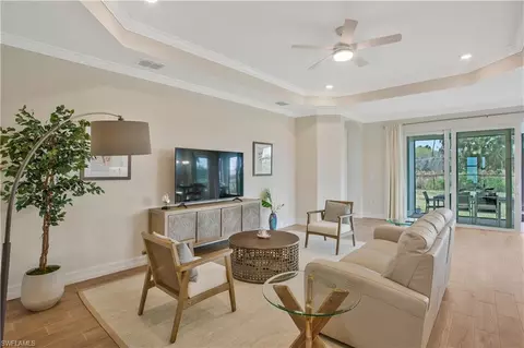 406 Tamarindo Ln, Naples, FL 34114 photo 4