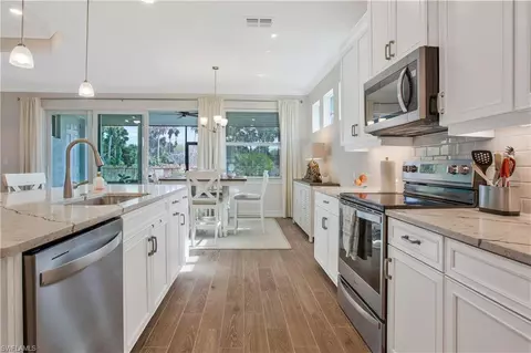 406 Tamarindo Ln, Naples, FL 34114 photo 8