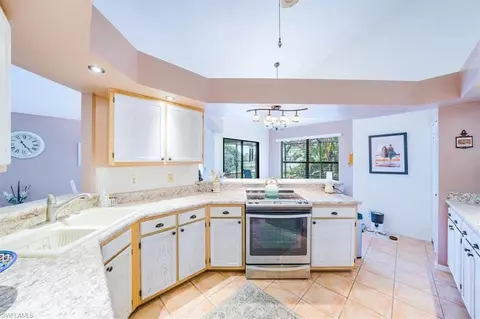 5280 Malvern Ct, Naples, FL 34112 photo 13