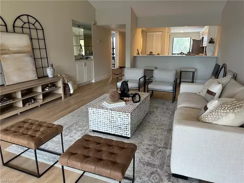 4440 Chantelle Dr #I-203, Naples, FL 34112