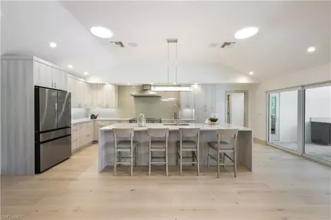 5215 Seashell Ave, Naples, FL 34103 photo 2