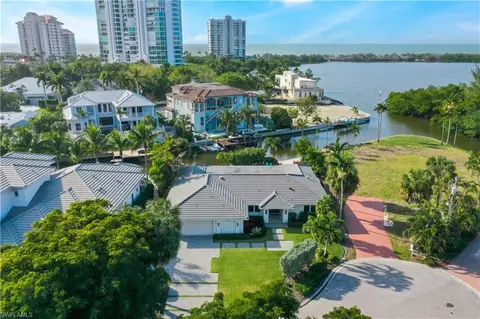 5215 Seashell Ave, Naples, FL 34103 photo 3