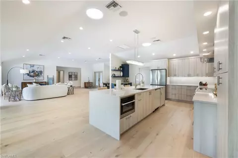 5215 Seashell Ave, Naples, FL 34103 photo 8