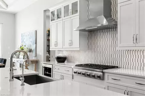 Kitchen - 720 Anderson Dr, Naples, FL 34103 photo 5 of 7