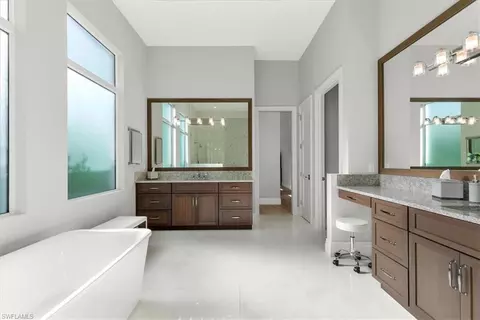 Bath - 720 Anderson Dr, Naples, FL 34103 photo 2 of 7