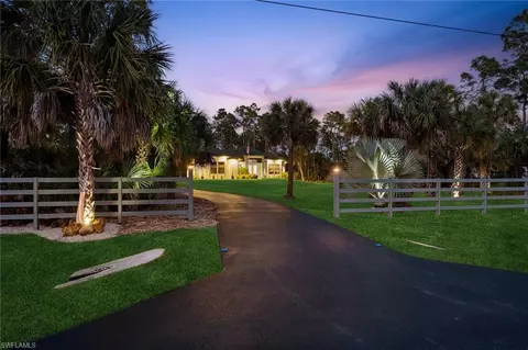 1021 10th Ave NE, Naples, FL 34120 photo 4