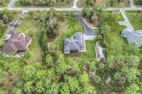 1021 10th Ave NE, Naples, FL 34120 photo 5