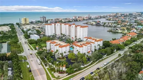 450 Launch Cir #302, Naples, FL 34108
